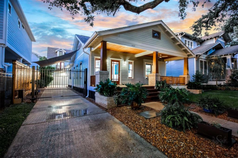 1027 E 7th 1/2 Street